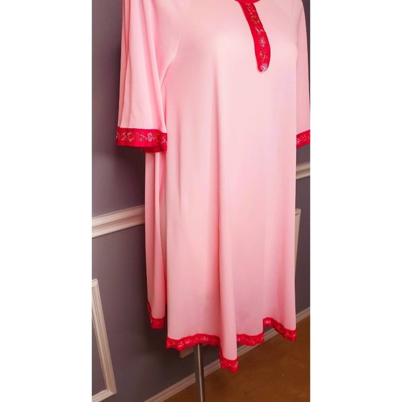 Sheer Sleepwear,Women Slips,RARE Find,Vintage Ling - Picture 7 of 9